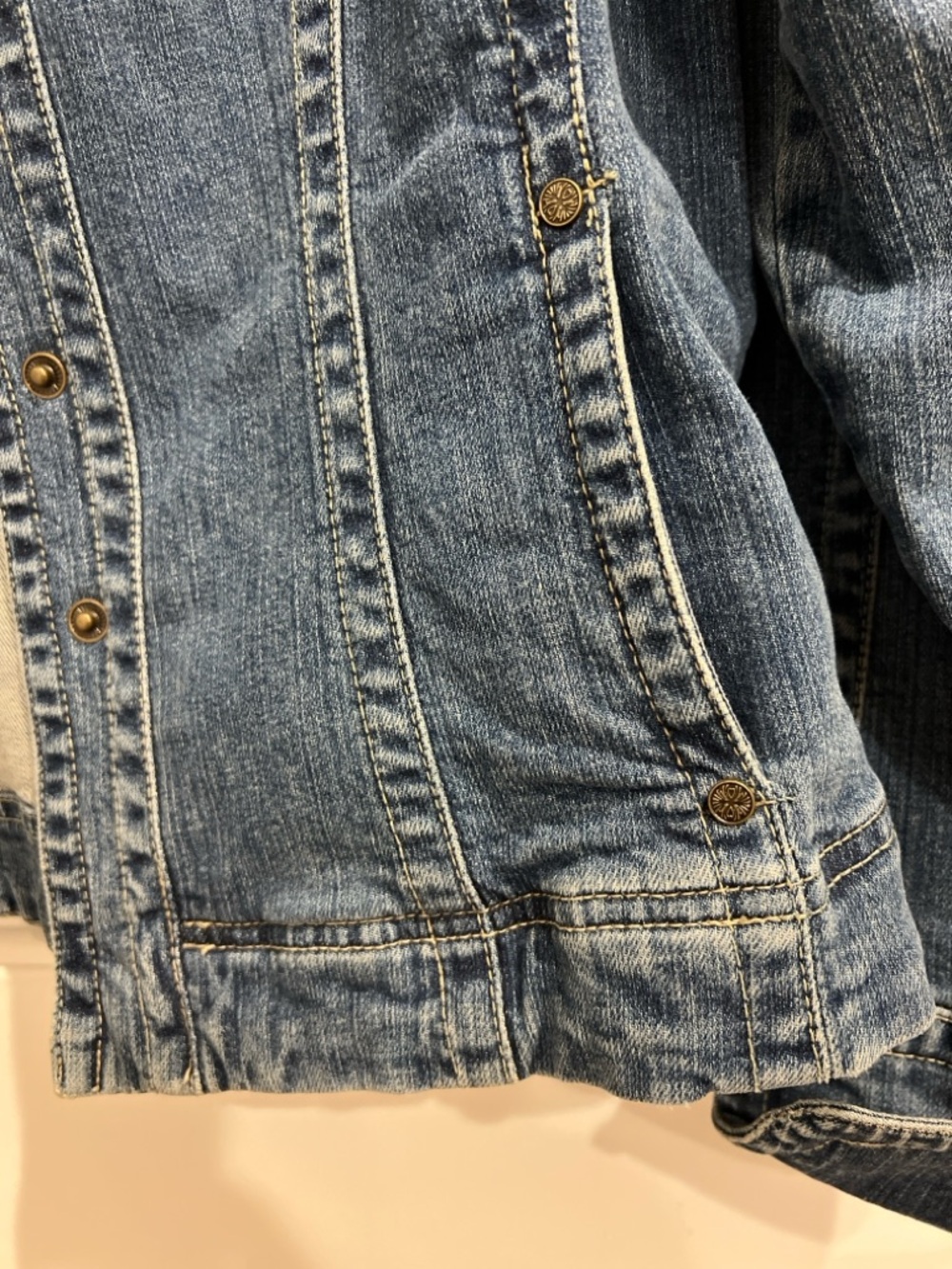 Live a Little (LAL) Classic Blue Stretch Denim Petite Jacket - PXL - Picture 5 of 10